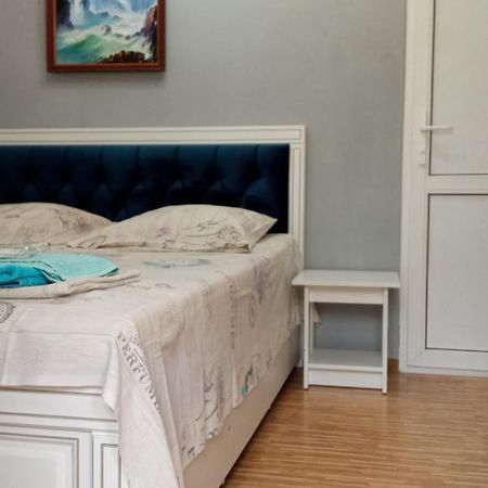 Samira Hotel Gagra Buitenkant foto