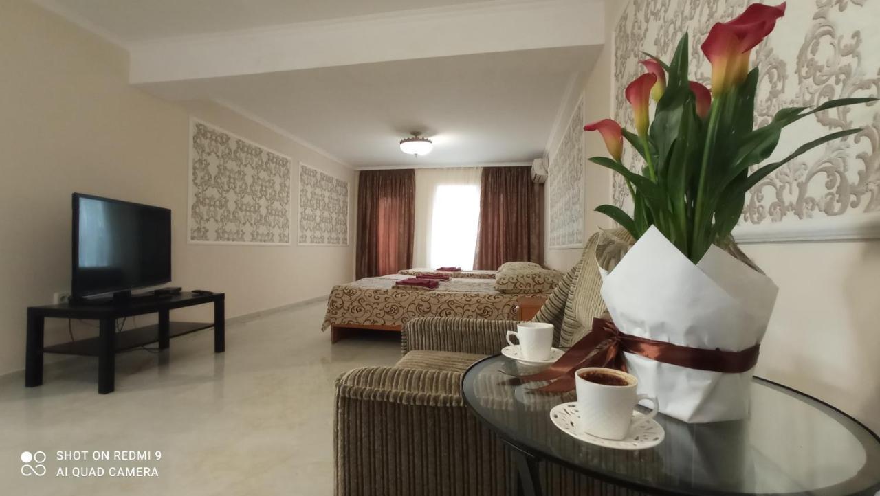 Samira Hotel Gagra Buitenkant foto