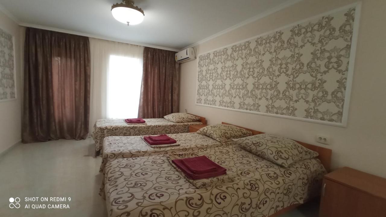 Samira Hotel Gagra Buitenkant foto