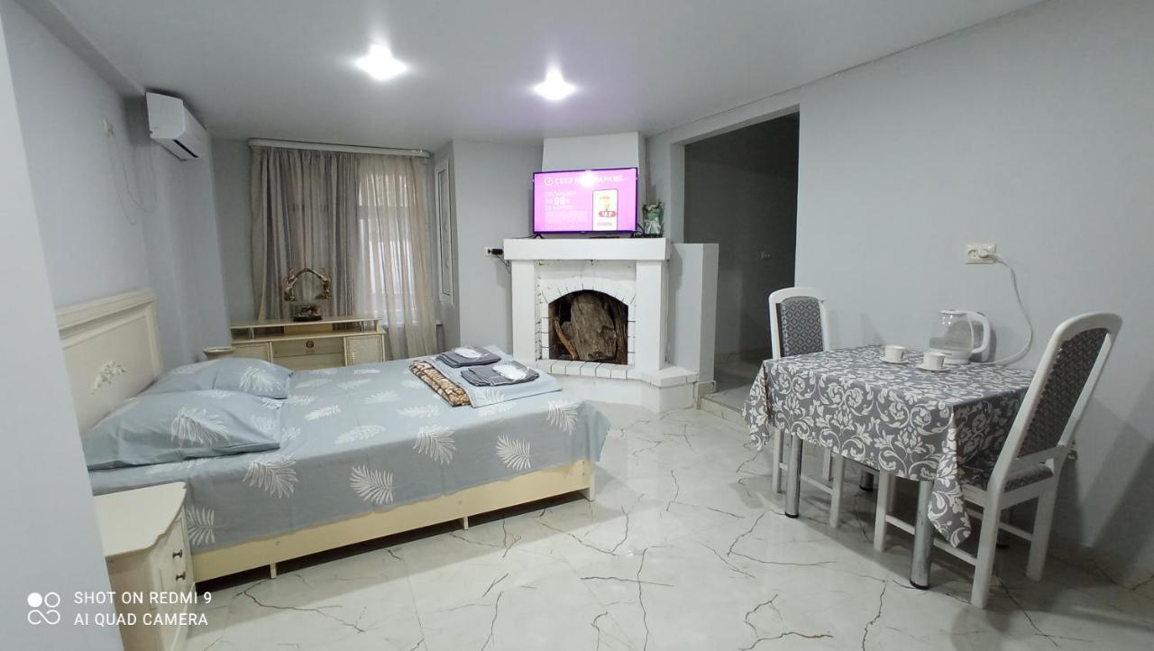 Samira Hotel Gagra Buitenkant foto