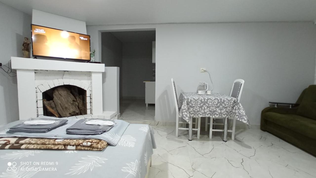 Samira Hotel Gagra Buitenkant foto
