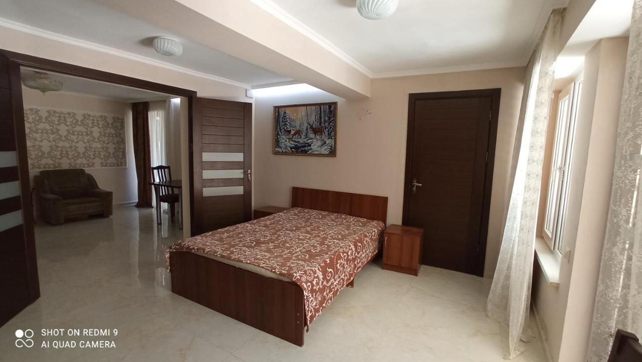 Samira Hotel Gagra Buitenkant foto