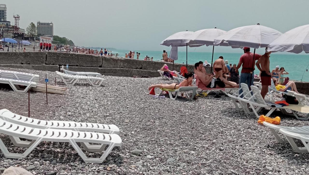 Samira Hotel Gagra Buitenkant foto