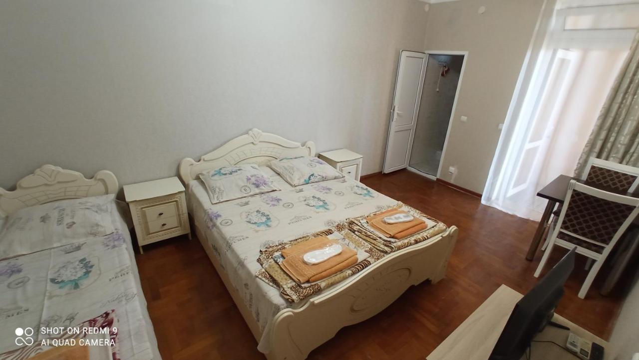 Samira Hotel Gagra Buitenkant foto